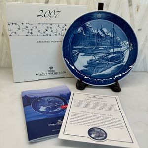 2007 Authentic Royal Copenhagen “Christmas in Nyhavn”. Christmas Plate